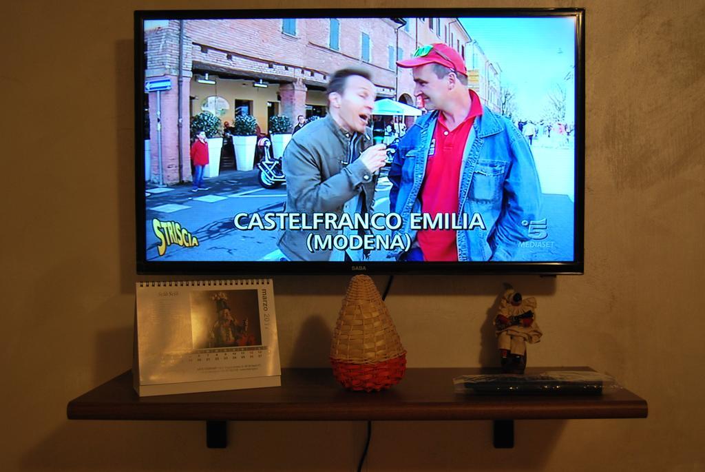 Holiday Grandelli